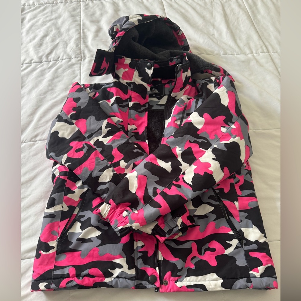 Like New Winter ski jacket size M